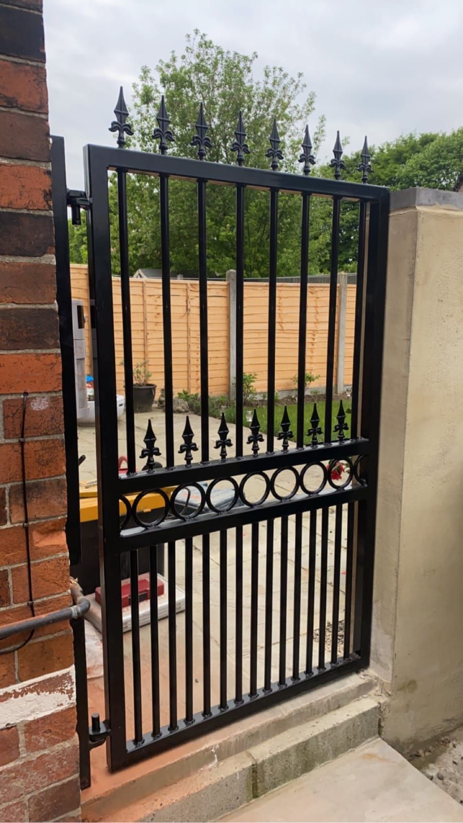 Metal back garden gate Sleaford