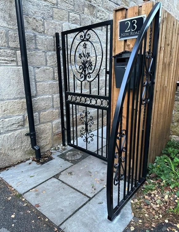 Metal garden gate and side screen in Cheltenham