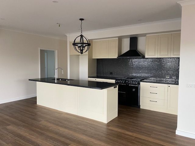 Phelan+kitchen
