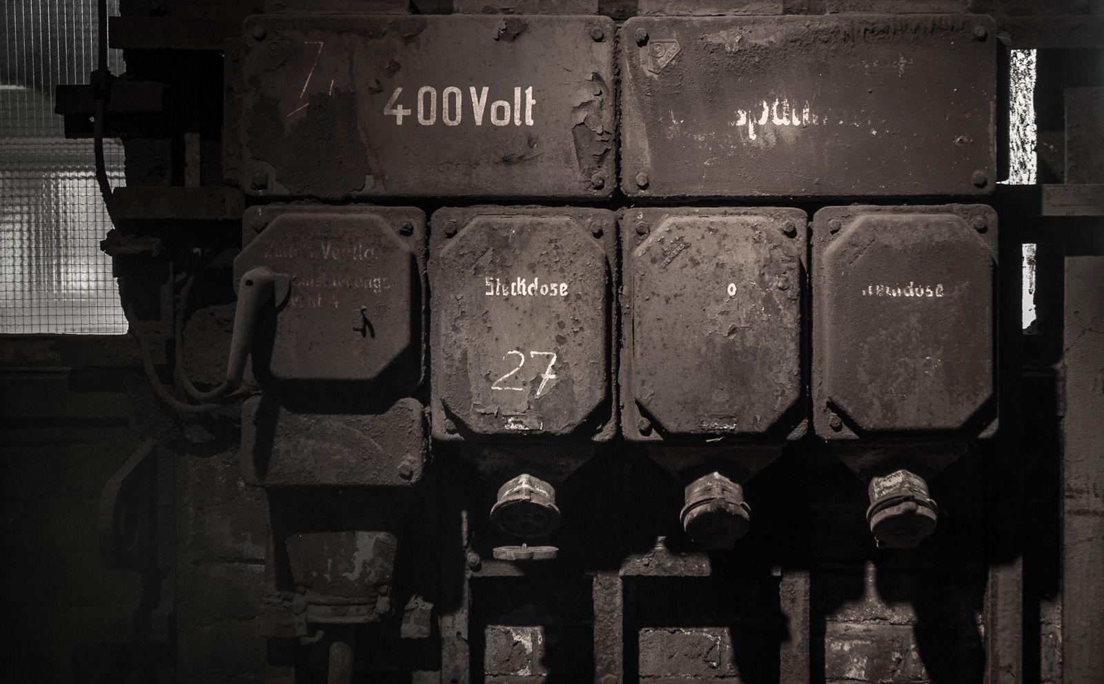 decay_industry