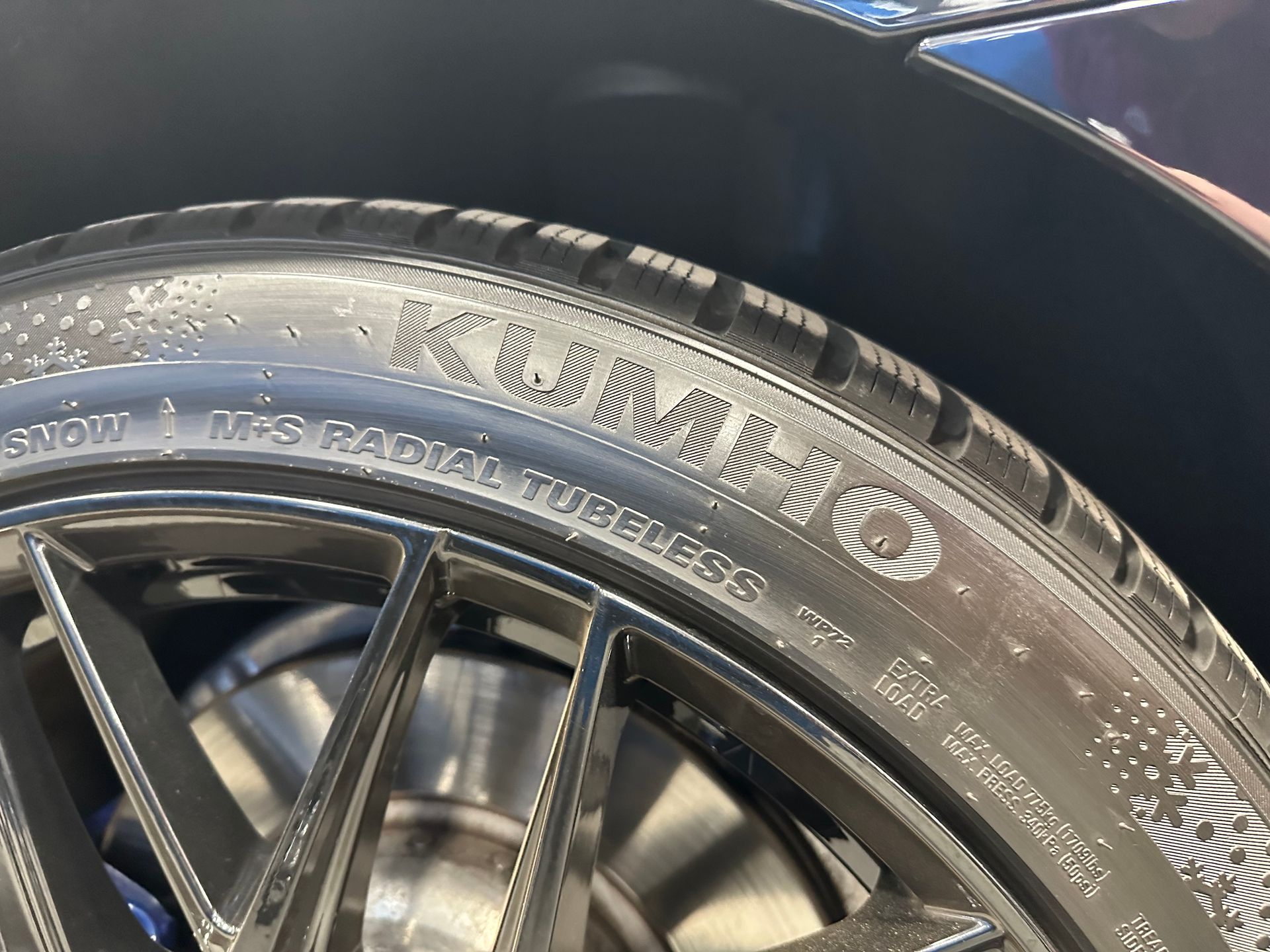 What Are Low Profile Tires?