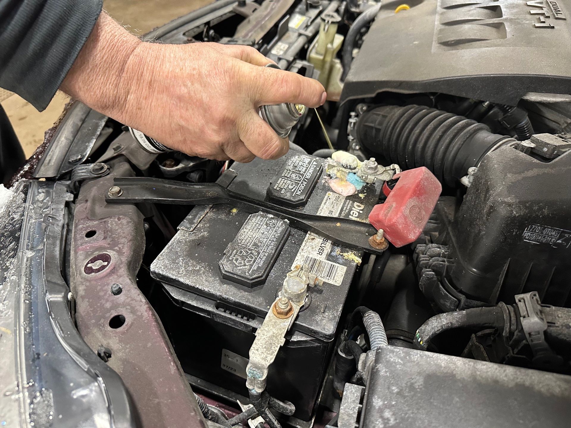 Vehicle Battery Terminal Cleaning | Lou's Car Care Center, Inc.