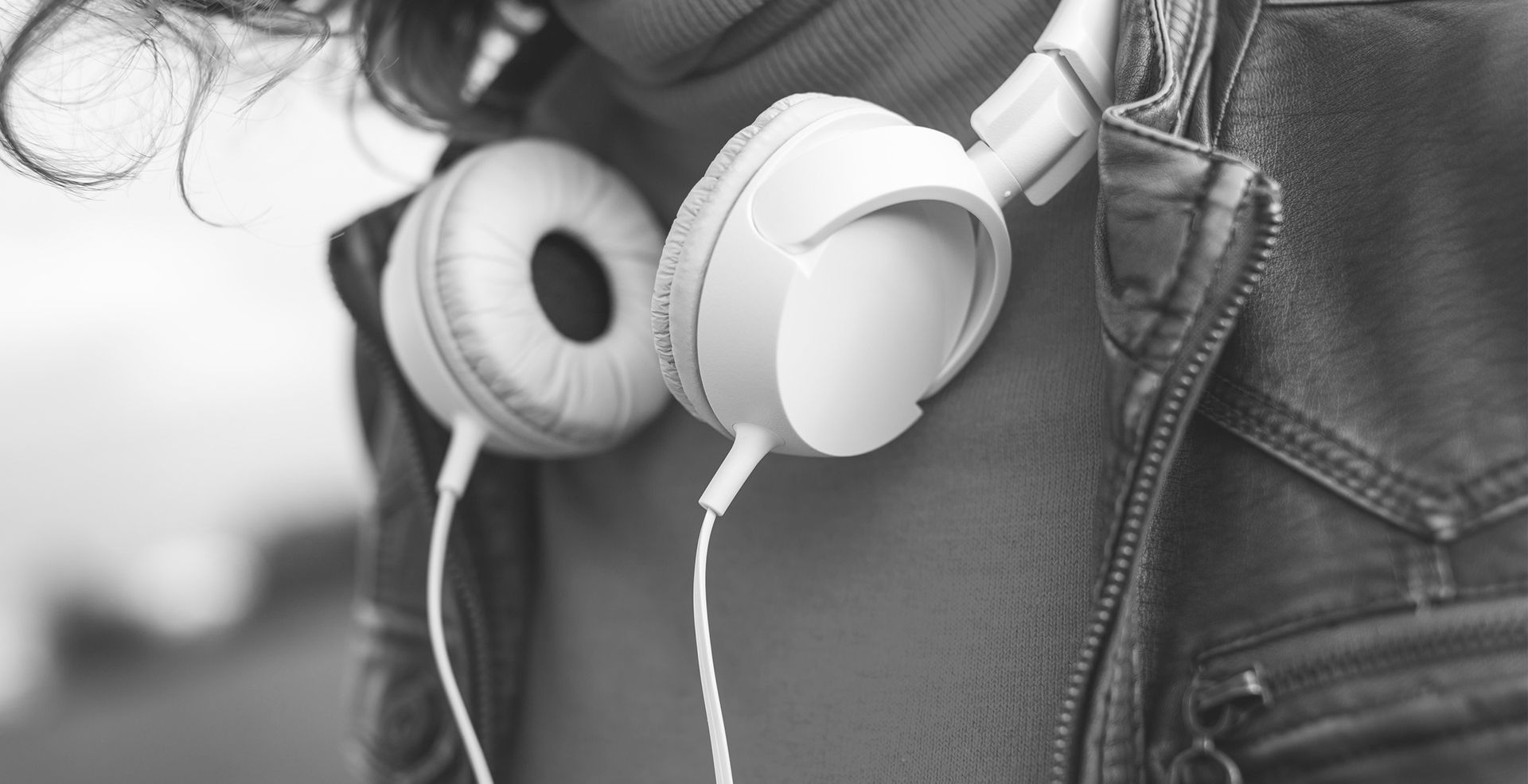 STREAMING AND VINYL PROPELS UK MUSIC BUSINESS TO NEW ALL TIME HIGH