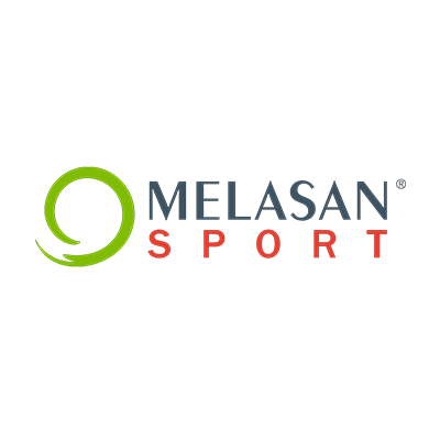 Melasan Sport-Logo mit grünem Kreissymbol und grau-rotem Text auf weißem Hintergrund