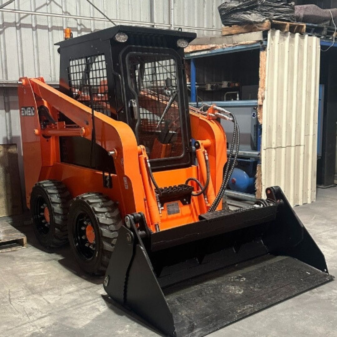 Skid steer attachments – augers, buckets & more