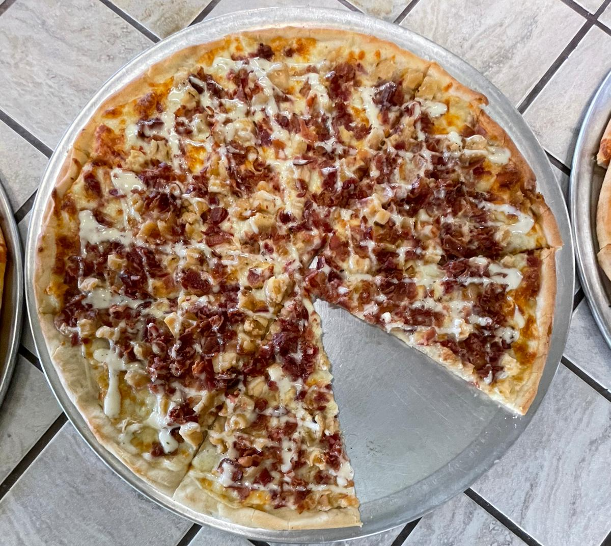 Friendly Pizza restaurant in Selkirk New York