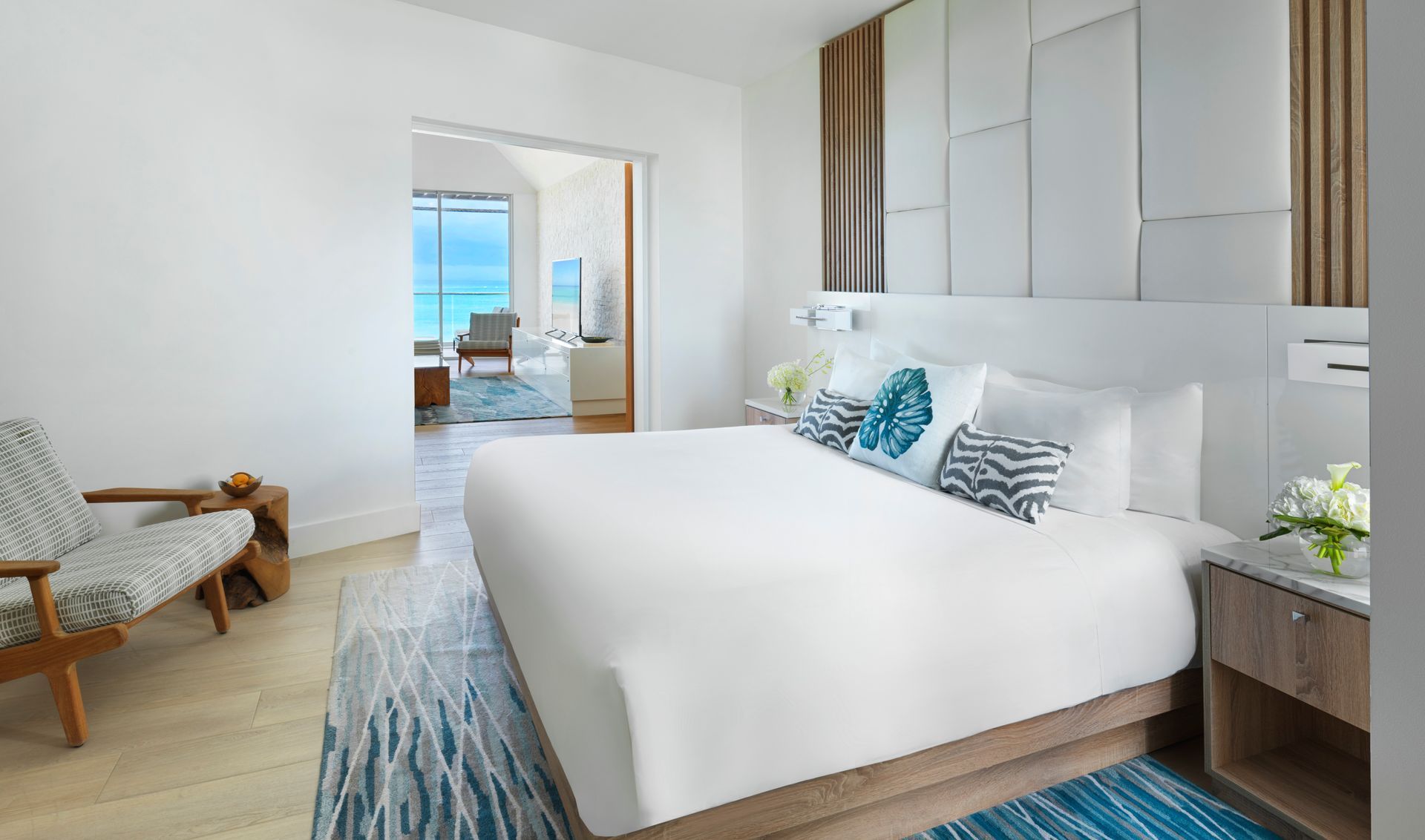Oceanfront One Bedroom Penthouse Suite
