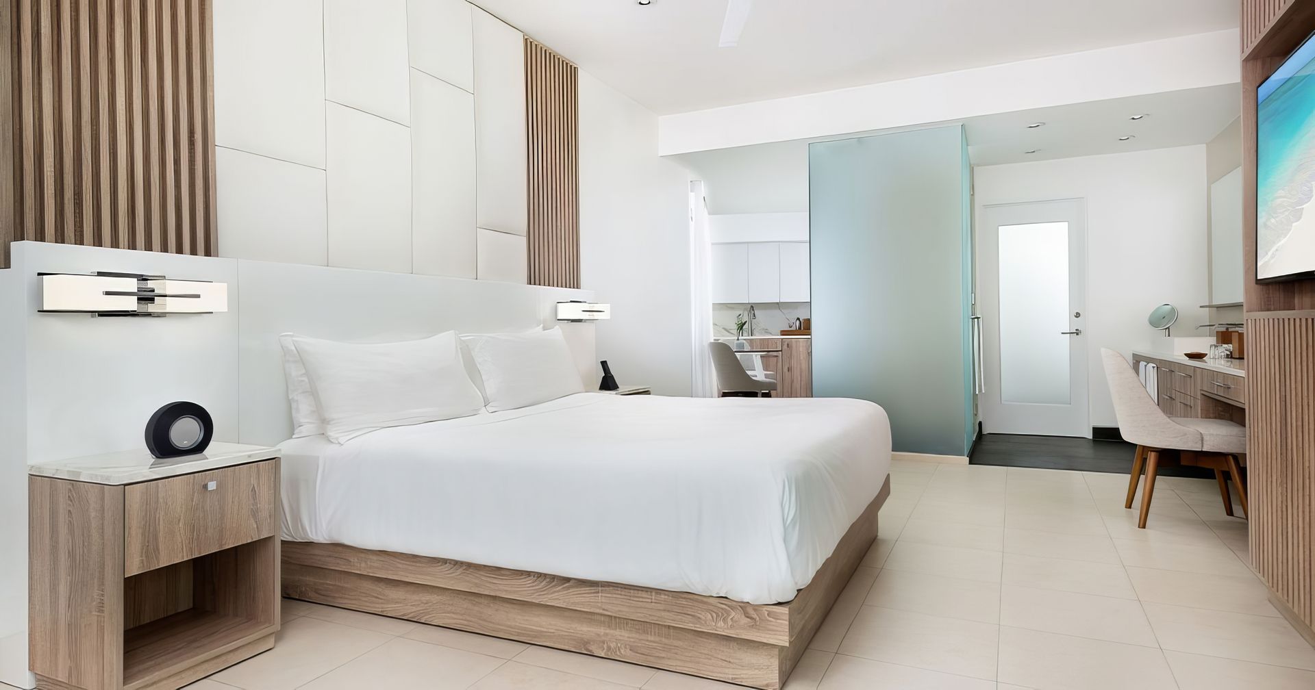 Three bedroom Oceanfront Suite