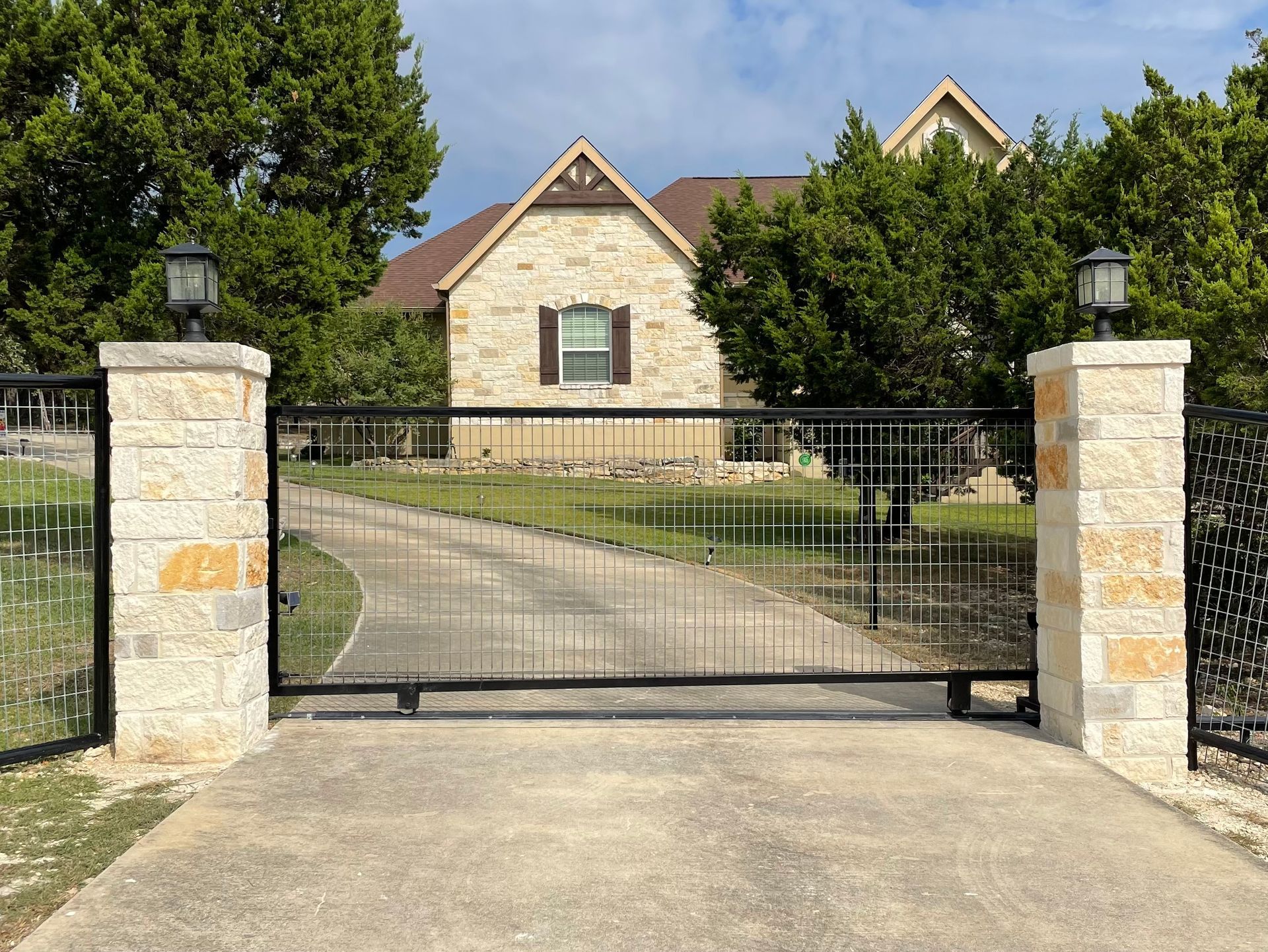 Stone Columns — San Antonio, TX — Alamo Fence Company of San Antonio, Inc. Stone Columns — San Antonio, TX — Alamo Fence Company of San Antonio, Inc.