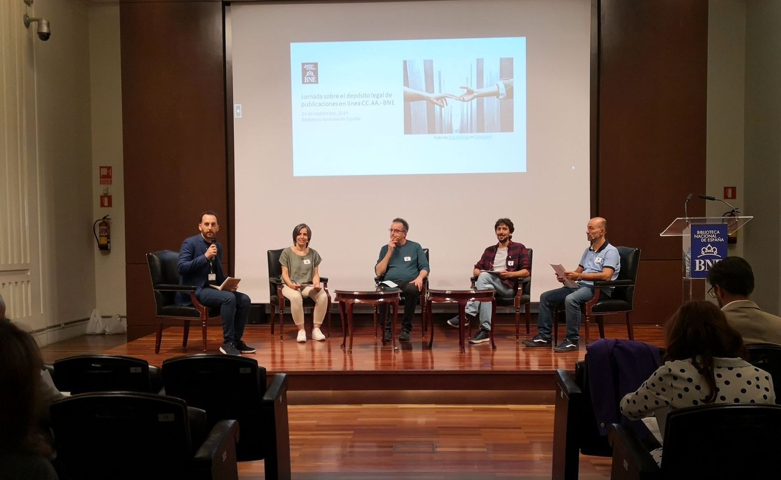 Fotografia de la jornada sobre el dipòsit legal en línia