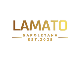 Goldenes Logo für „LAMATO NAPOLETANA“, mit Text und Linien. Darunter erscheint „EST. 2025“.