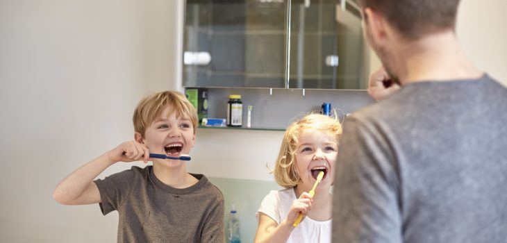 Kids brushing