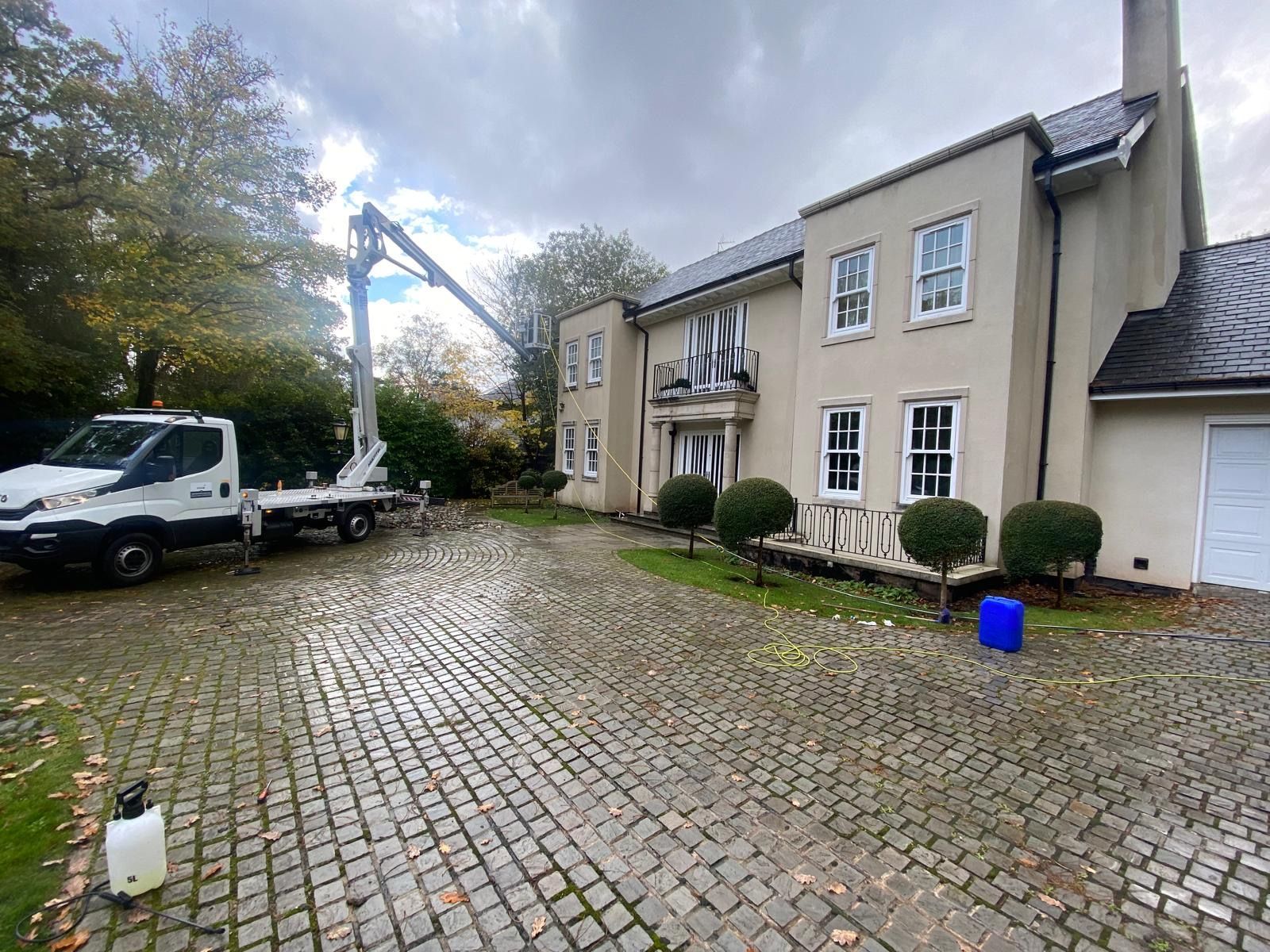 House maintenance cherry picker