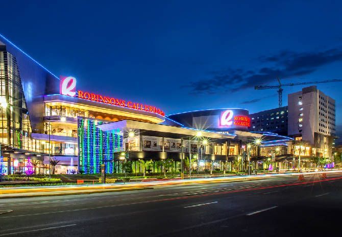 Robinsons Galleria near our affordable hotel in Ortigas