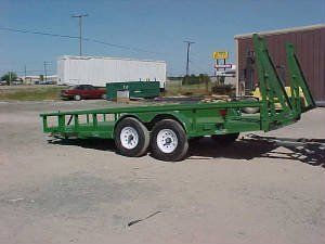 Straight Deckover Gooseneck Trailer
