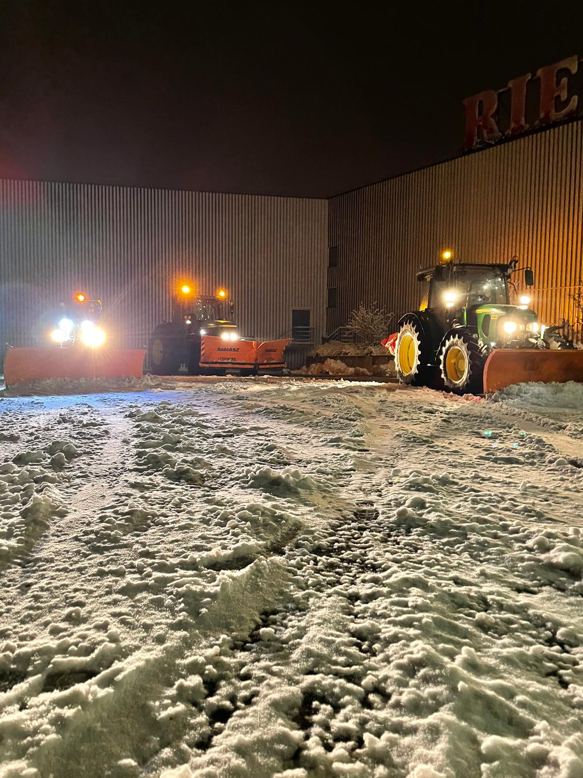 Schlepper im Winterdienst