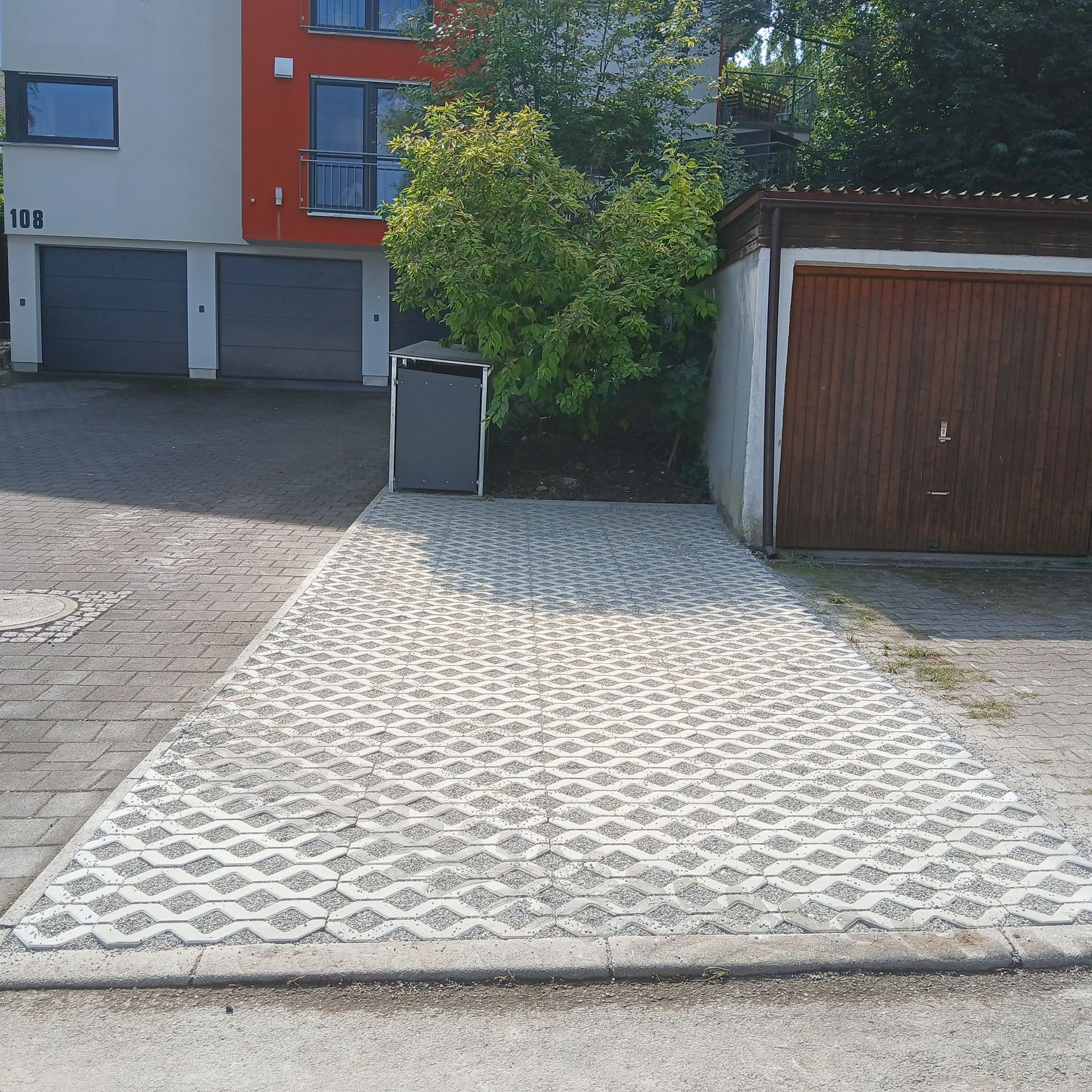 Stellplatz mit Rasengitter