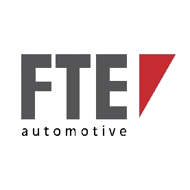 Logotipo de FTE automotive en gris y rojo sobre un fondo blanco