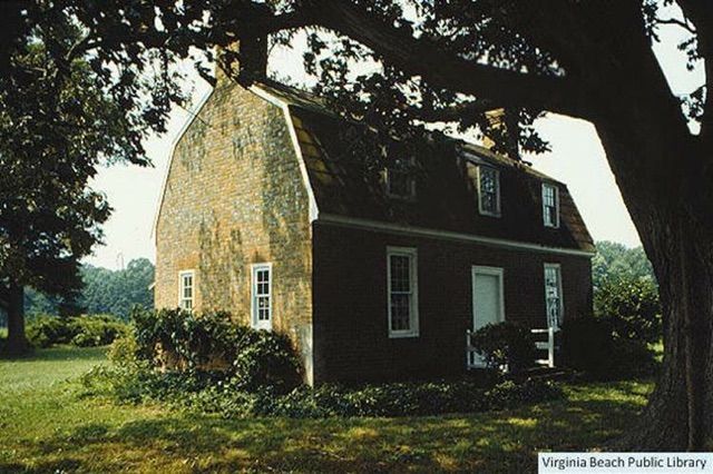 Captain Jonathan Moore house still stands