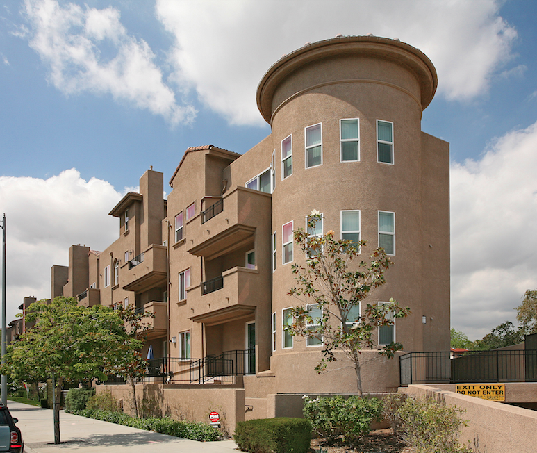 the glenoaks villas exterior