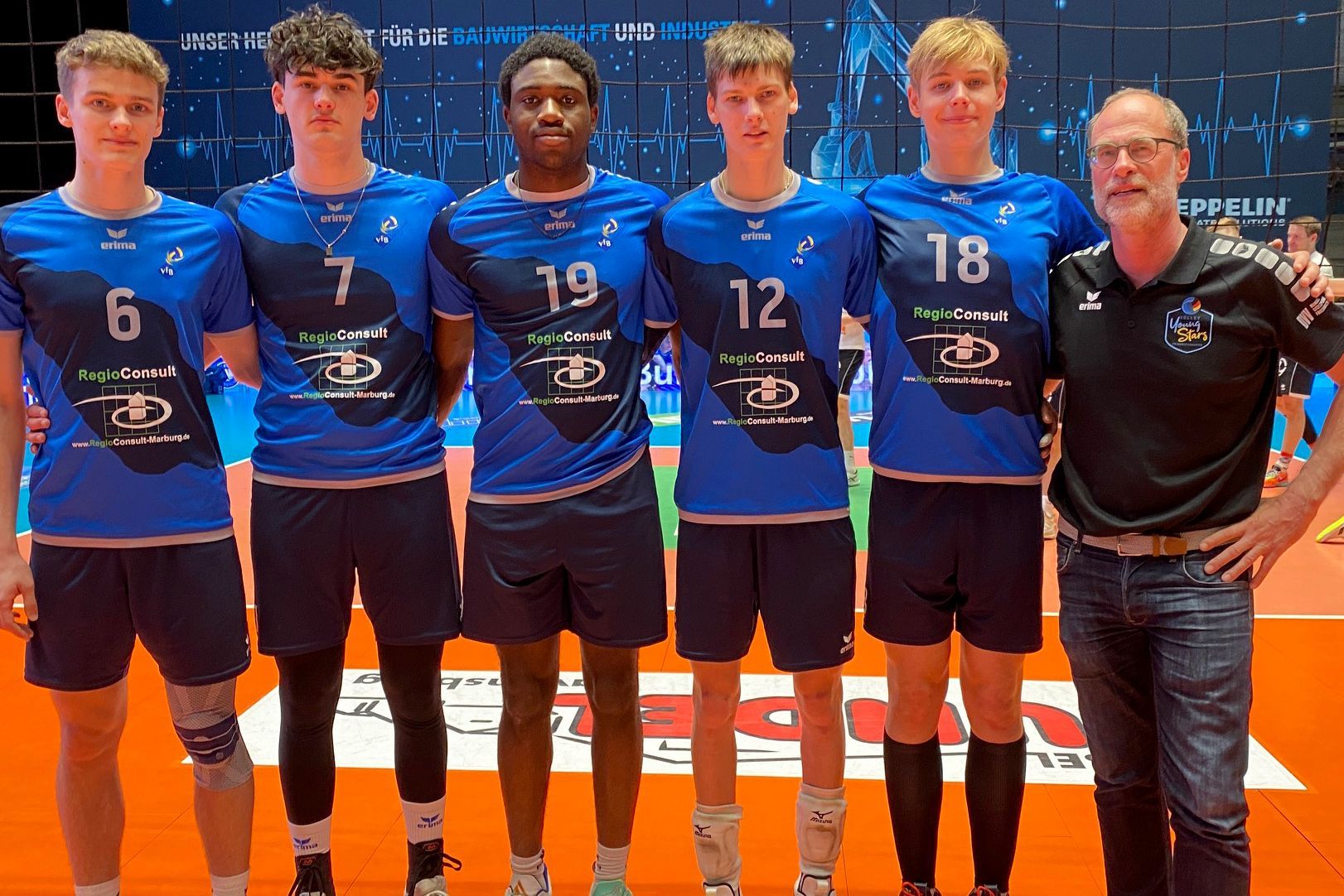 von links: Patrick Eberhard, Nick Breitenbach, Christian Woumnga, Mykyta Shapovalov, Ruslan Fedorov und Stützpunktleiter Ralf Hoppe.