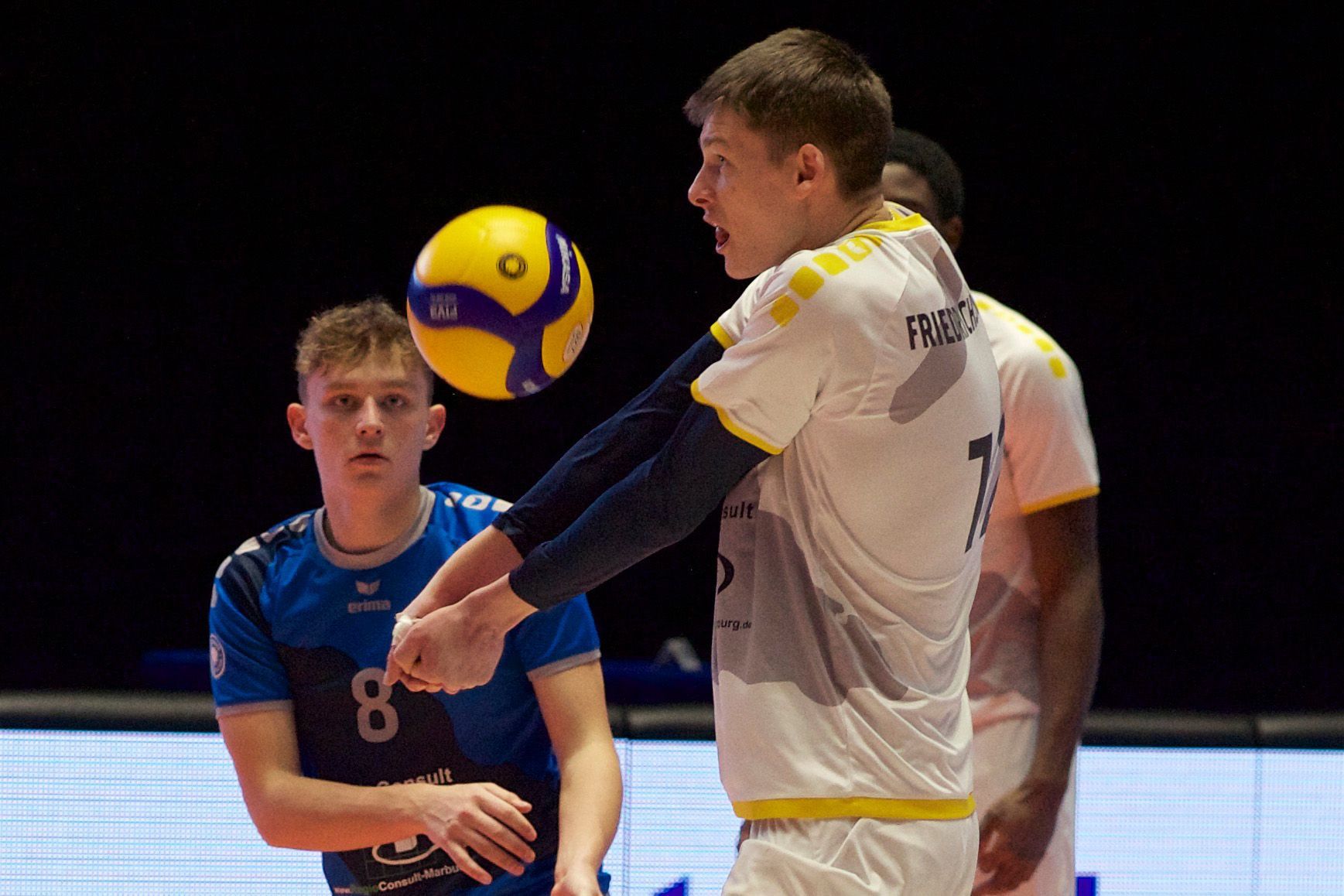 Mykyta Shapovalov, hier in der Annahme, wurde als MVP ausgezeichnet. (Foto: Günter Kram)