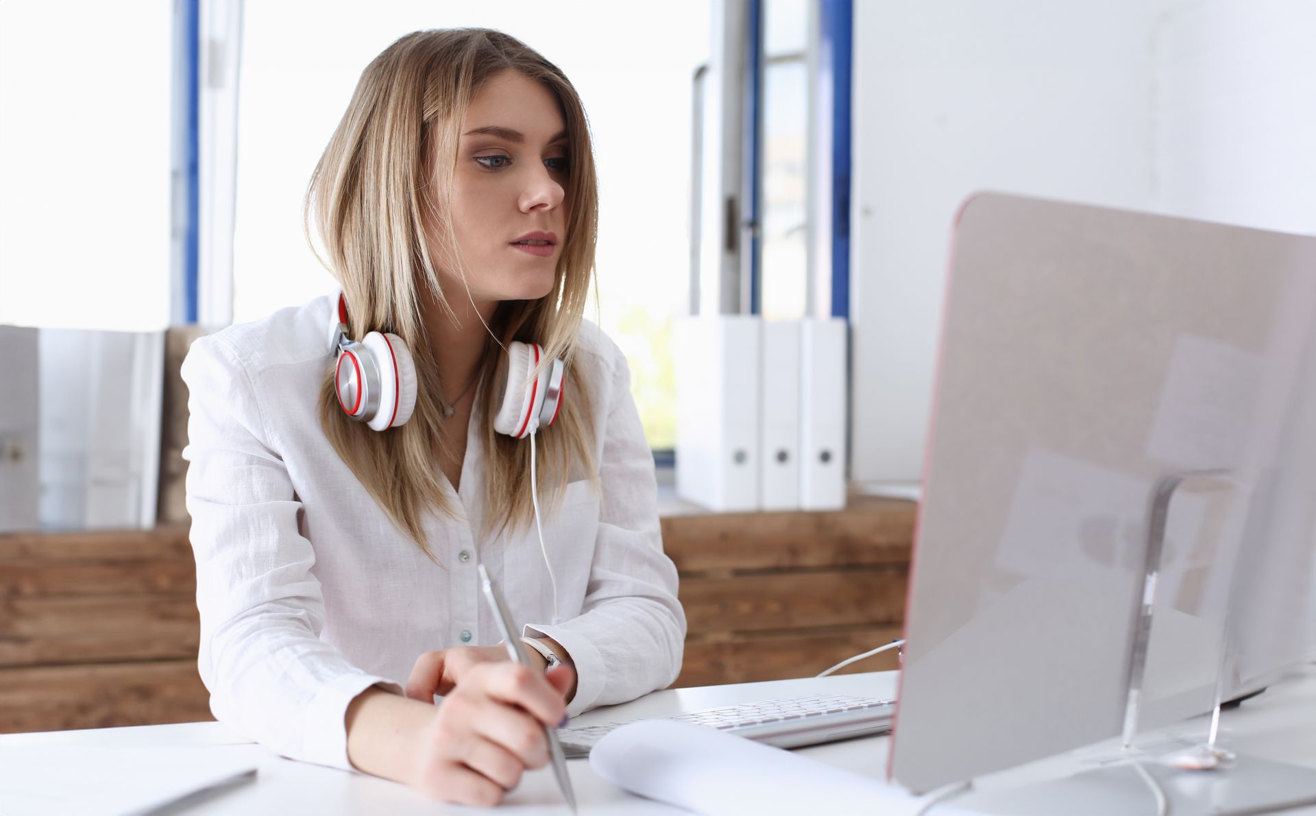 What Does a Medical Transcriptionist Do? DrCatalyst