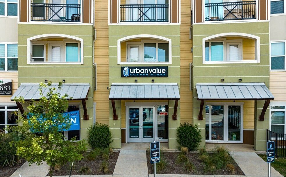 the building where the hotel is located