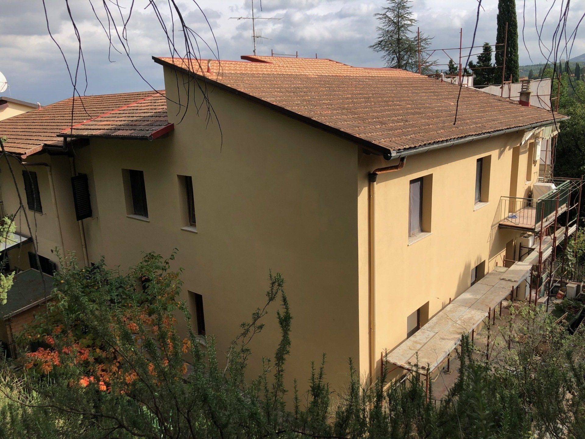 Ristrutturazione, copertura, cappotto, facciate e infissi