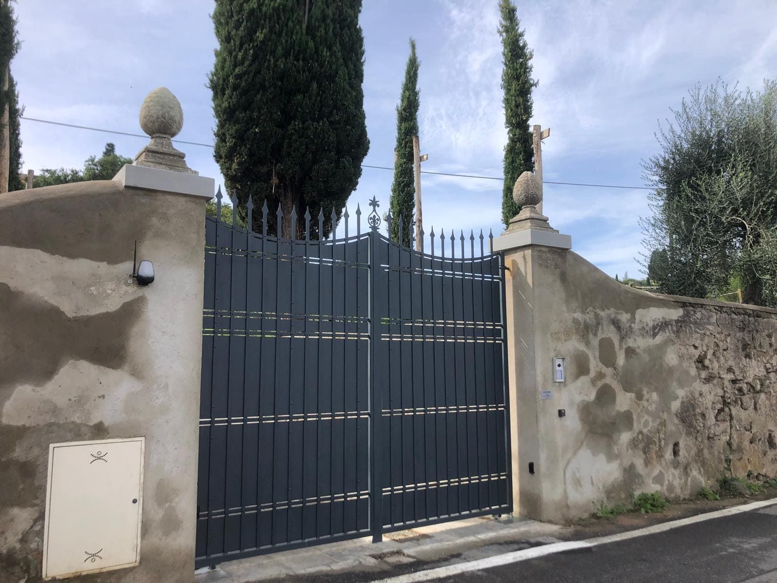 Cancello in ferro a disegno a Firenze