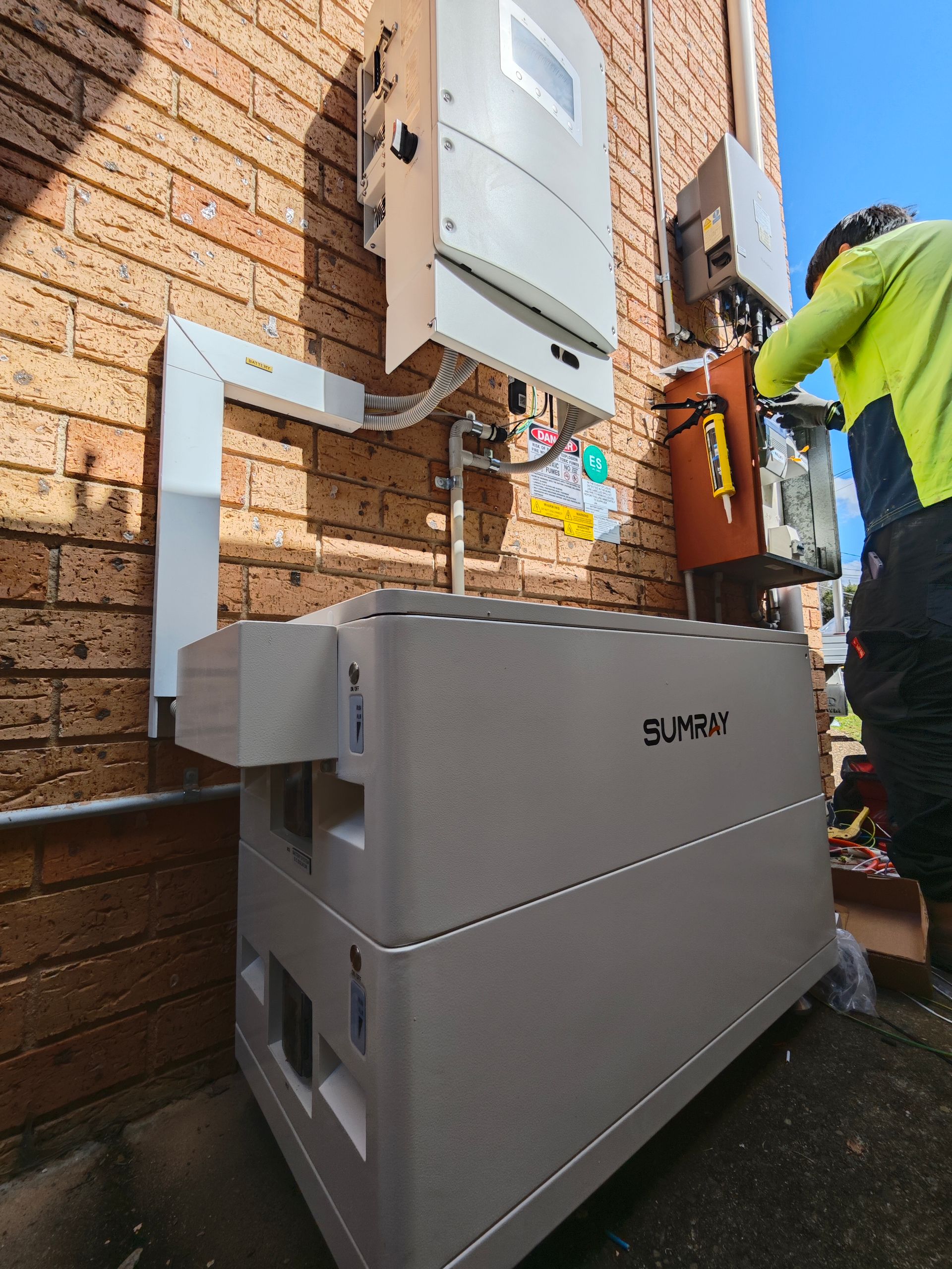 Sumray Sumray Solar Battery + Solis Hybrid Inverter | Australia's Largest ...