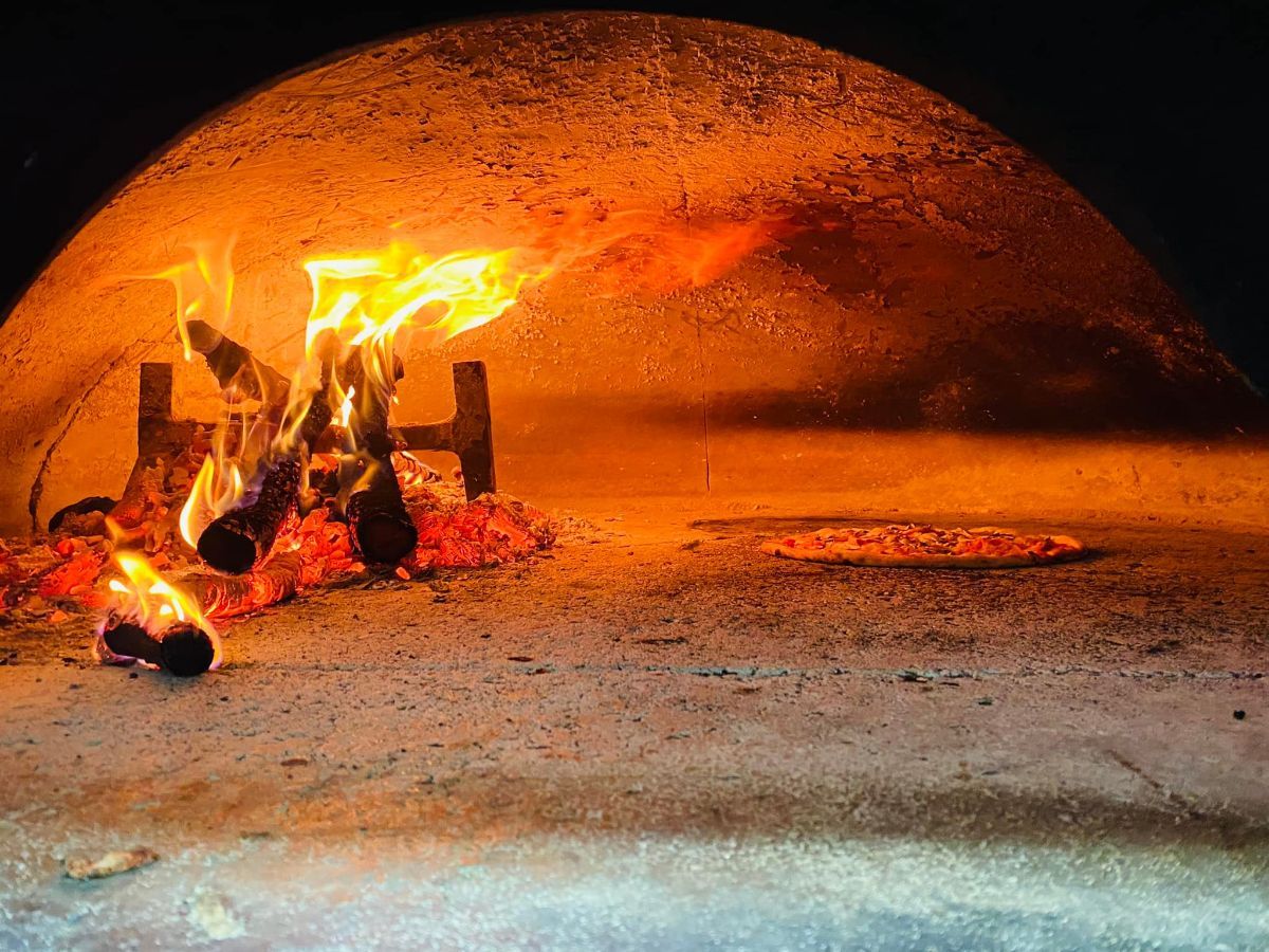 Wood-fired oven
