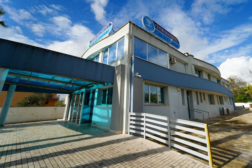 esterno centro diagnostico