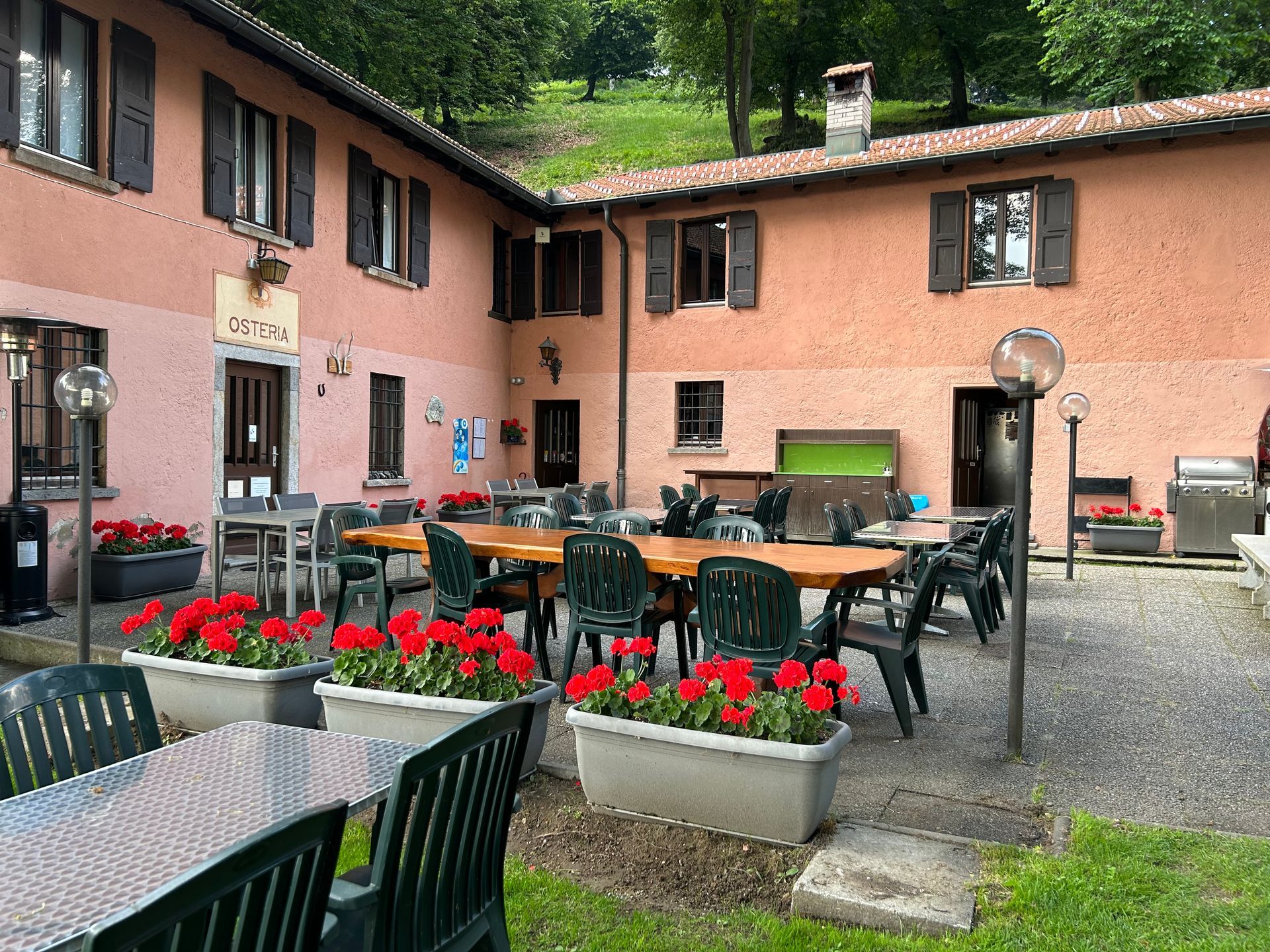 Bar Restaurant Monte Generoso  