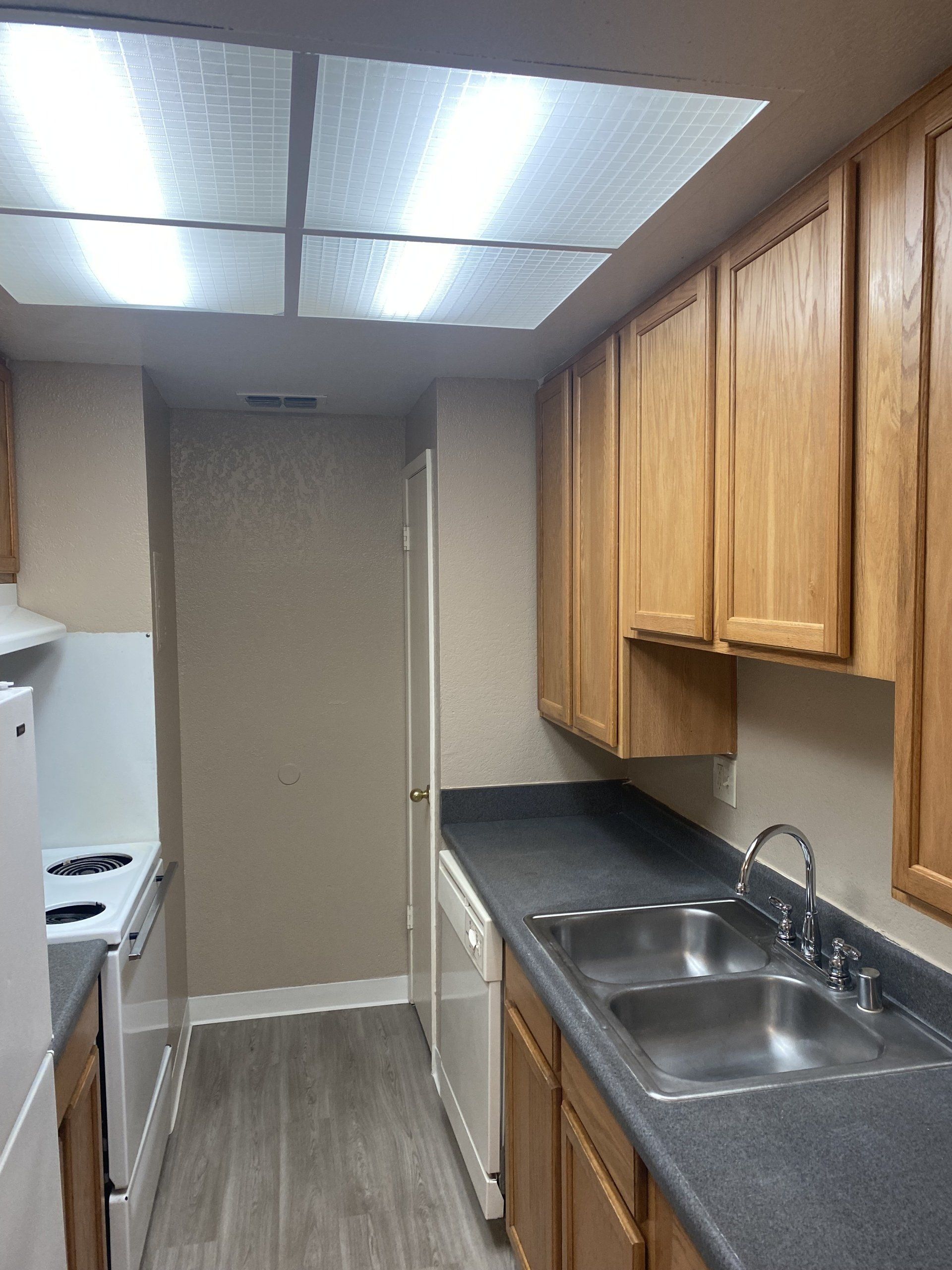 Madison Oaks kitchen