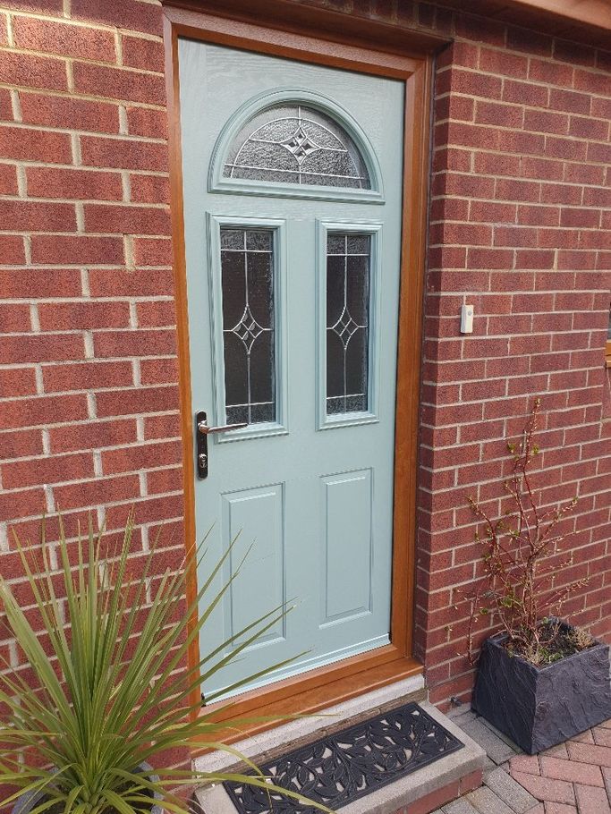 chartwell green door oak frame