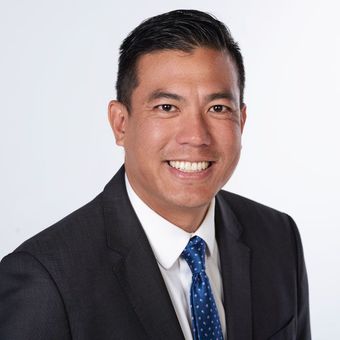 Robert Ip Headshot