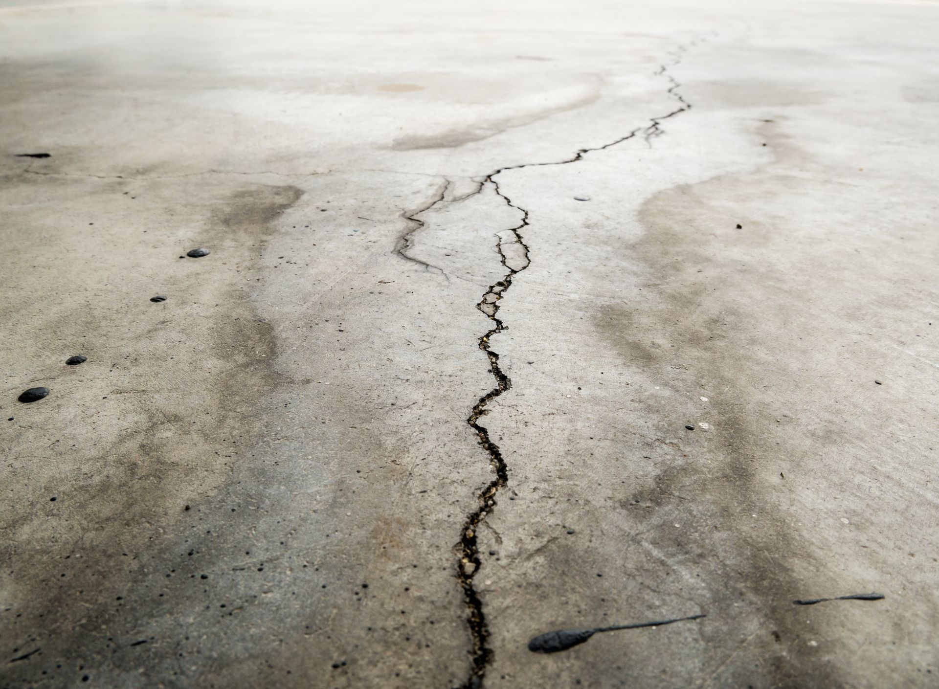 cracked garage floor