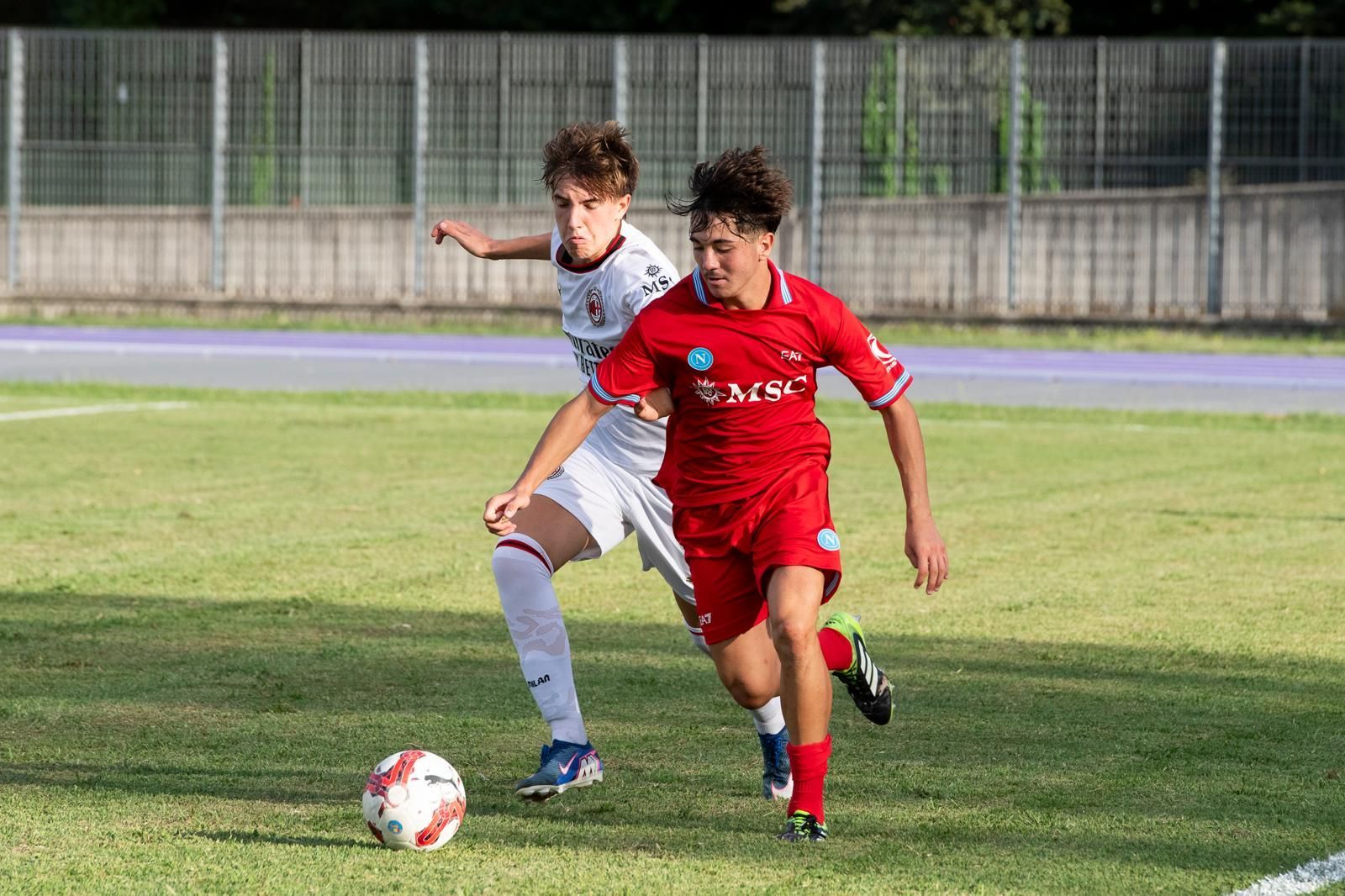 Manifesto per il Torneo di Calcio Under 16 Alba dei Campioni, a supporto della ricerca. Colori verde e bianco con loghi.
