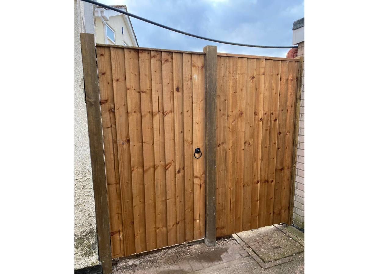 J&Z Fencing Barry large wooden side gates to house