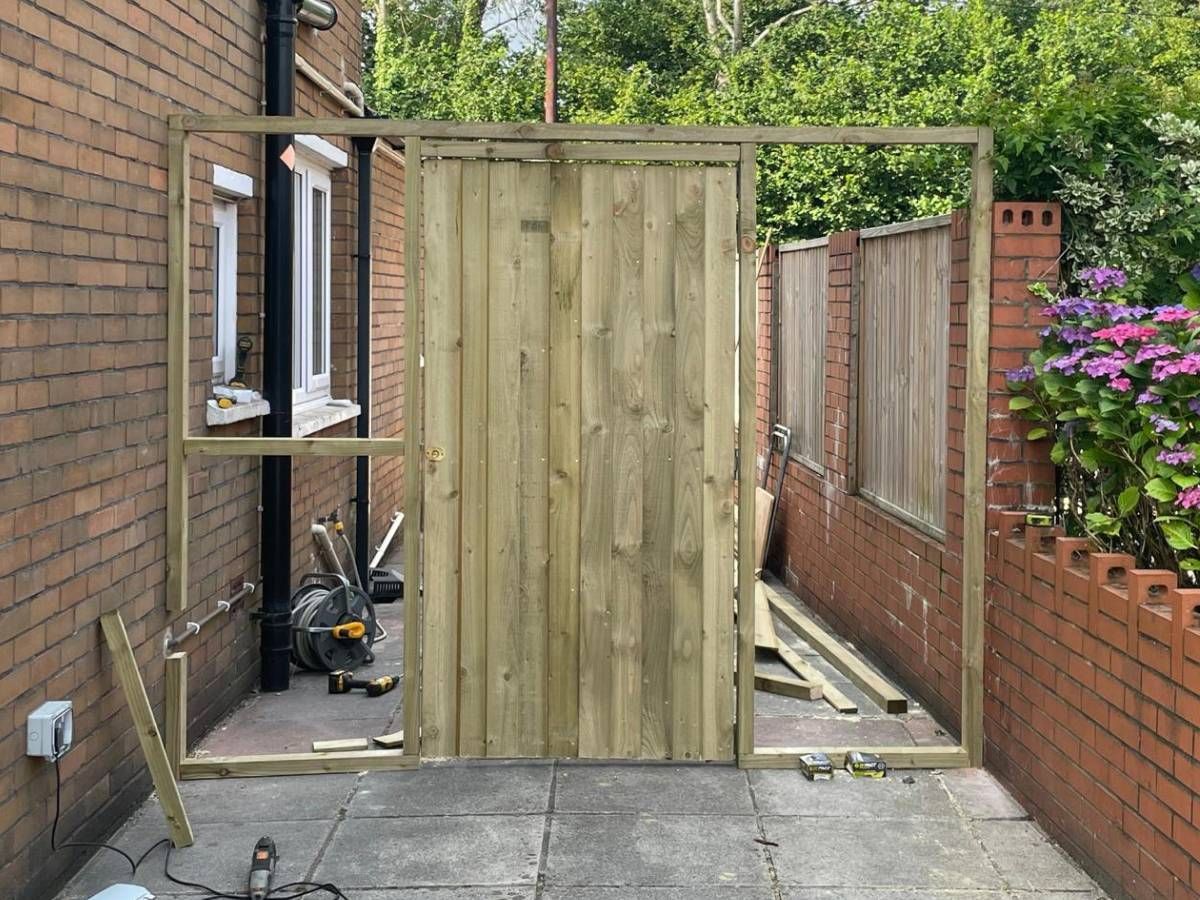 J&Z Fencing Cardiff garden side gates