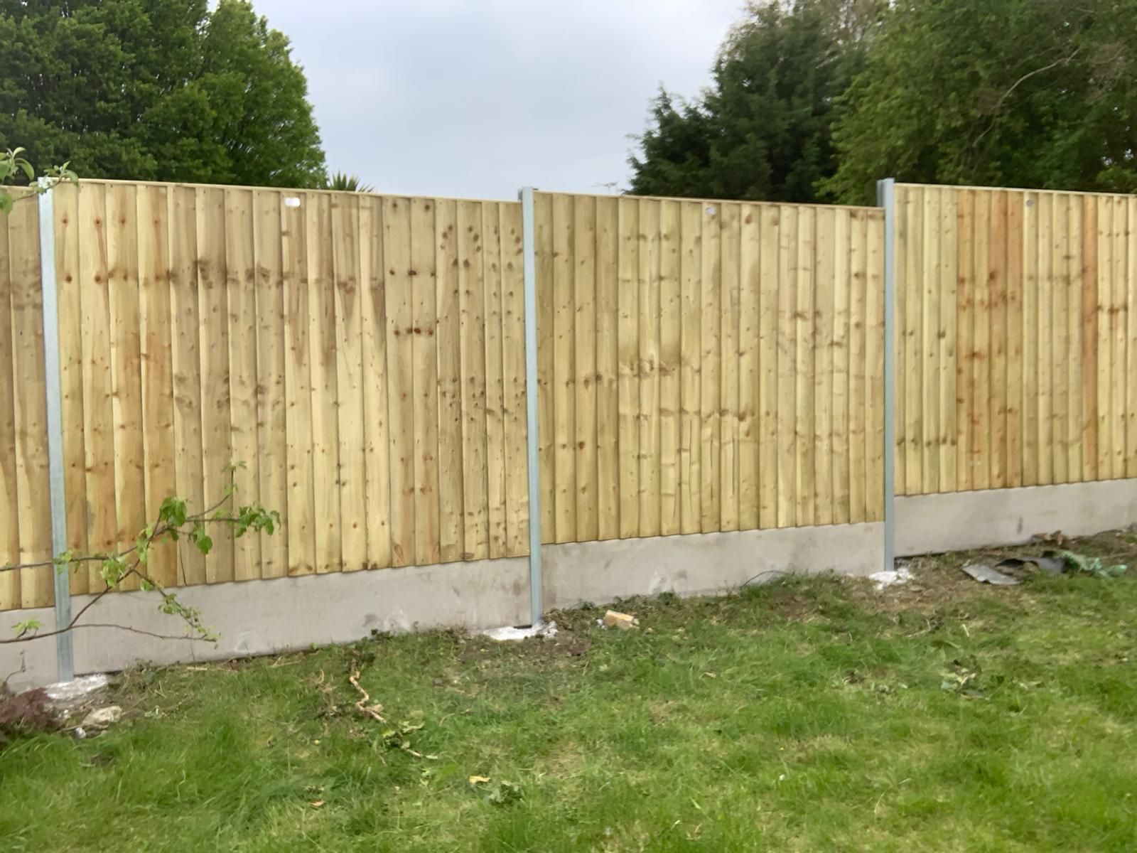 Wooden fence installation with Duraposts in Penarth by J&Z Fencing Cardiff 
