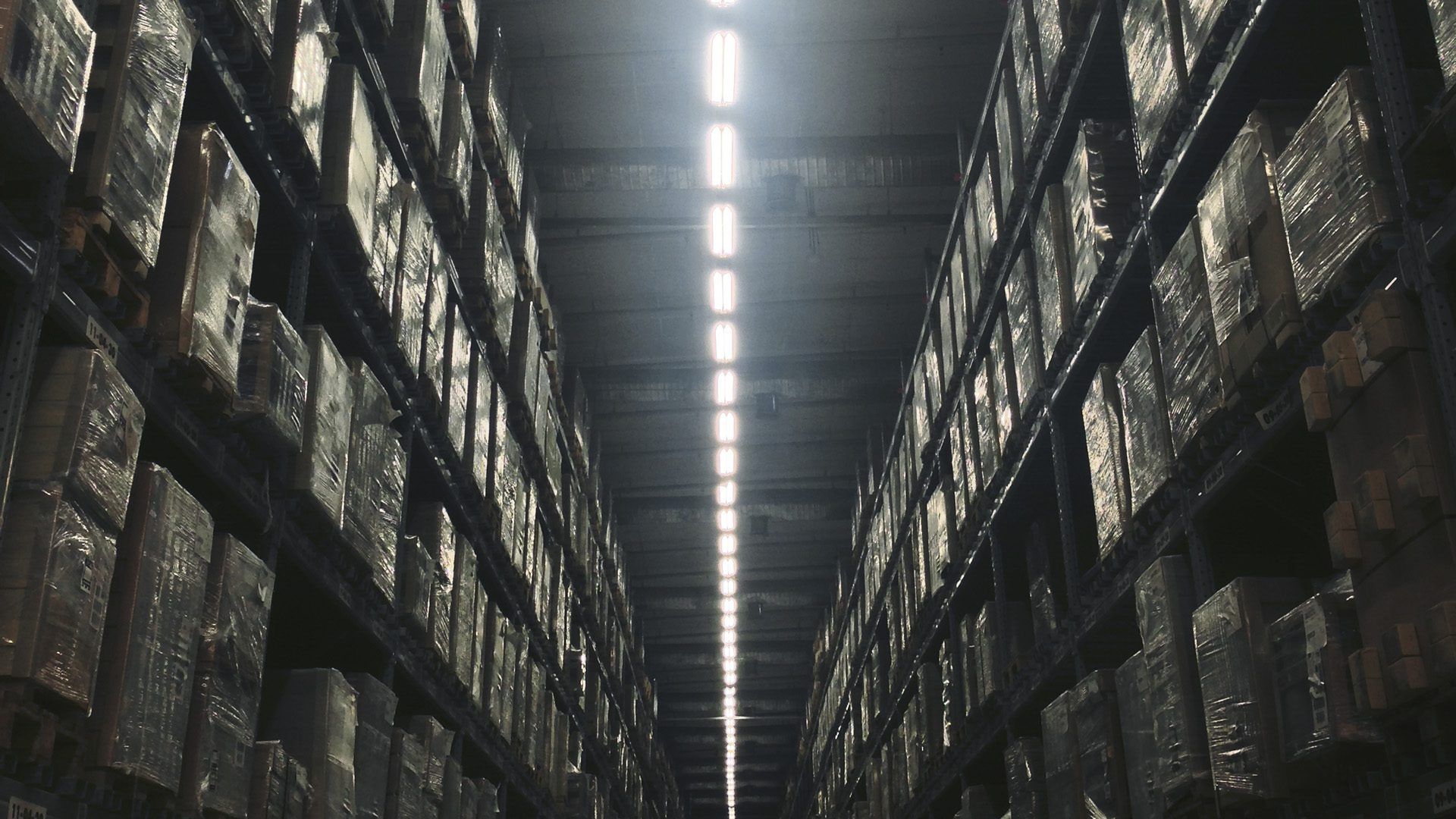 A warehouse filled with lots of shelves and boxes.