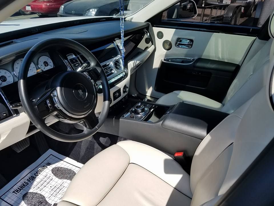 Interior Rolls Royce Detailing