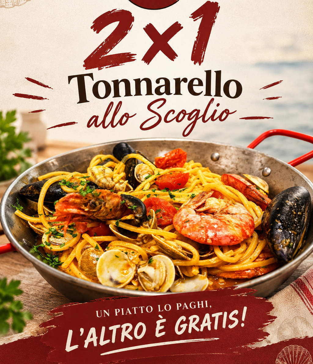 Cena all'aperto in terrazza di sera, con persone sedute sotto ombrelloni bianchi, luci soffuse e piante in vaso.
