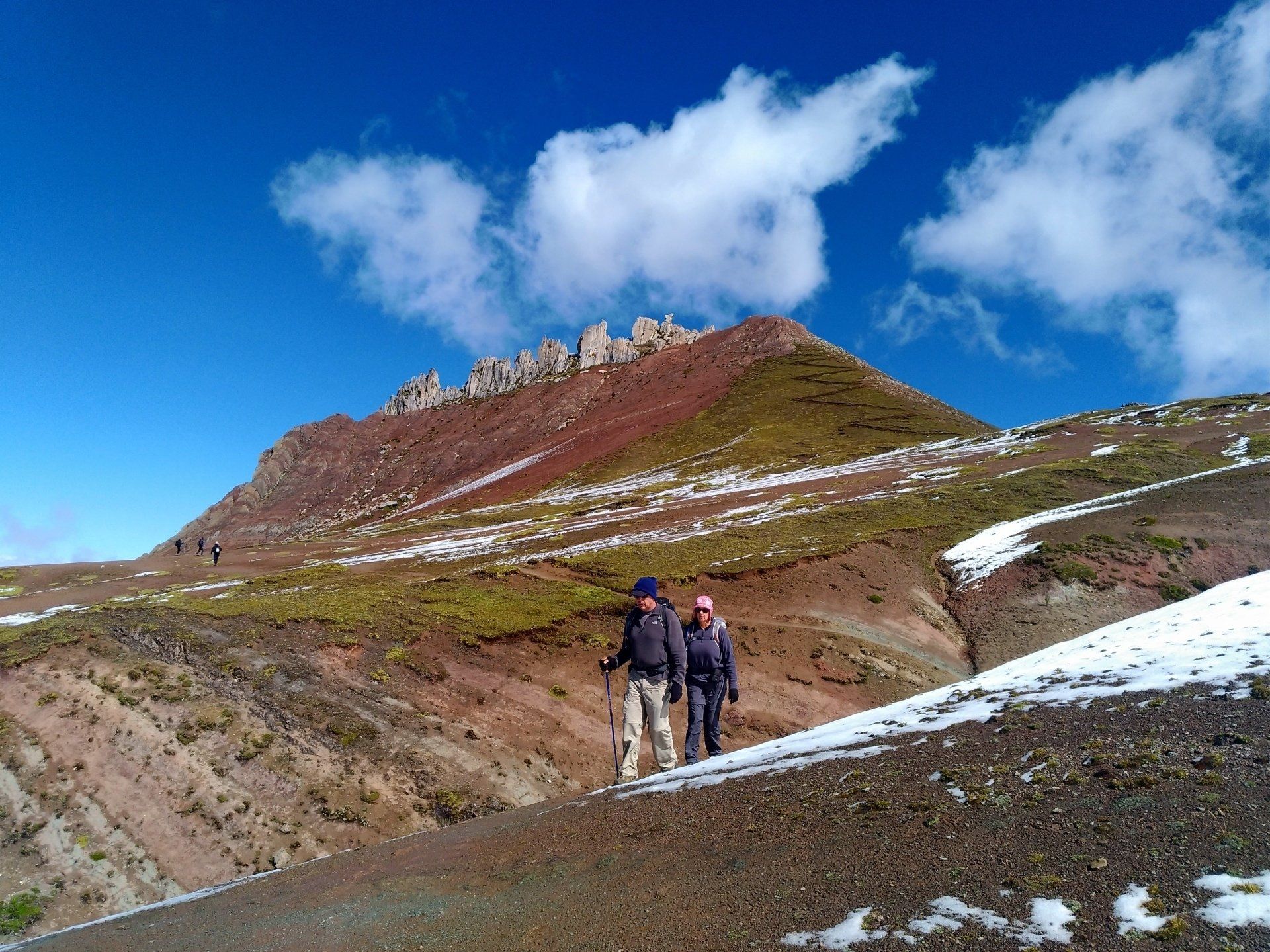 Palcoyo Rainbow mountain Hike