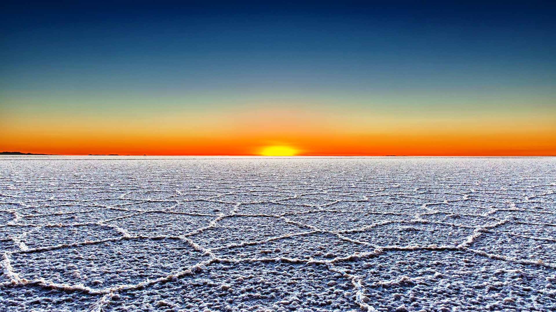 Sunset on the Uyuni Salt Flats Sunset on the Uyuni Salt Flats