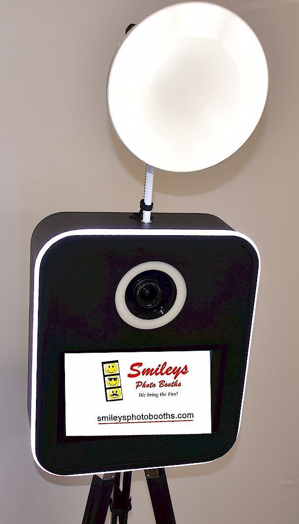 Glamour photo booth rentals in Boston MA