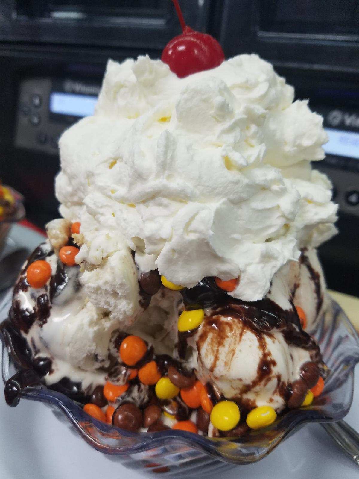 Gallery Krisch's Restaurant & Ice Cream Parlour of Massapequa, NY