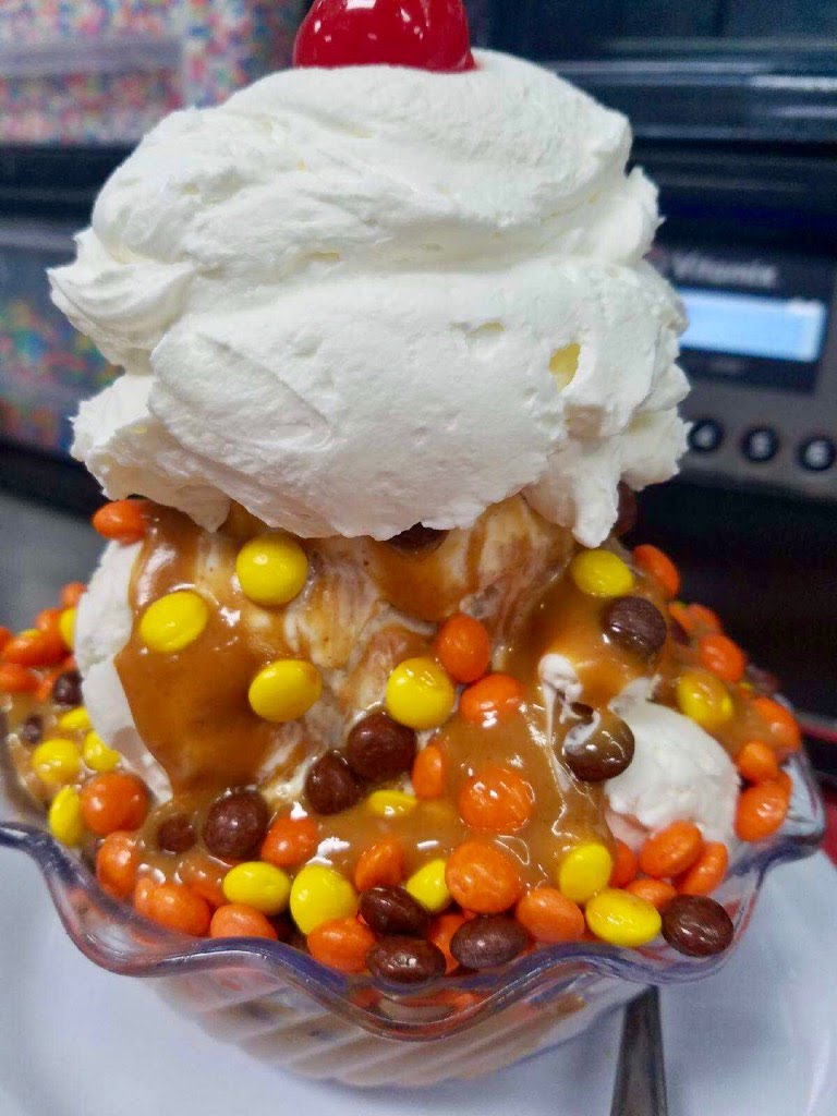 Gallery Krisch's Restaurant & Ice Cream Parlour of Massapequa, NY